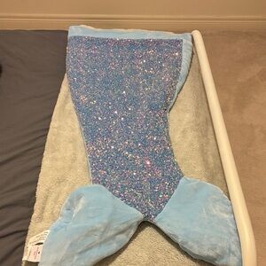 Blue Mermaid Tail Blanket